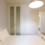 Three Bedroom Modern Flat דירה