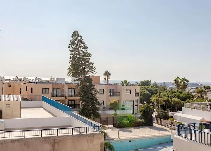 Three Bedroom Modern Flat アパート アヤナパ