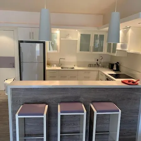 Lägenhet Three Bedroom Modern Flat Ayia Napa