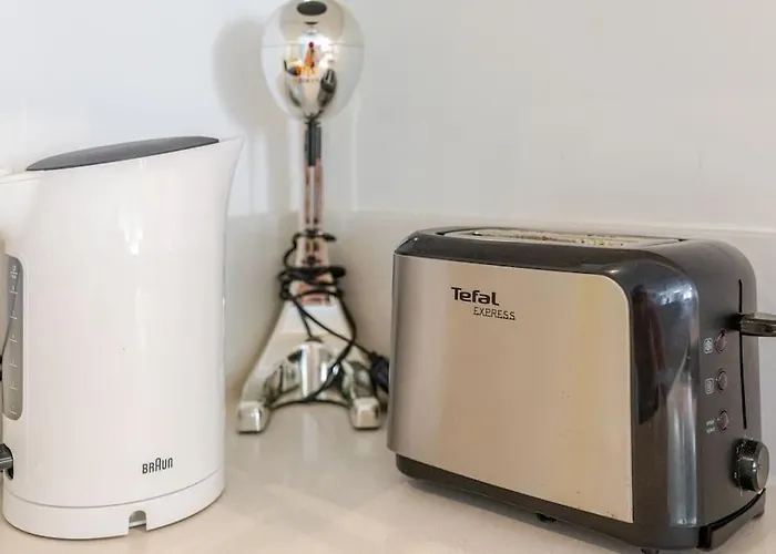 Three Bedroom Modern Flat